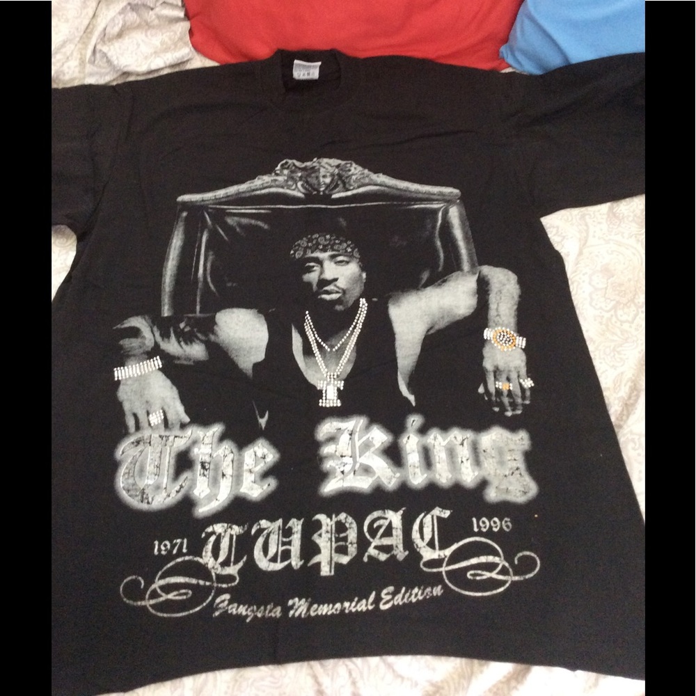 COPY - Black tshirt with Tupac design
